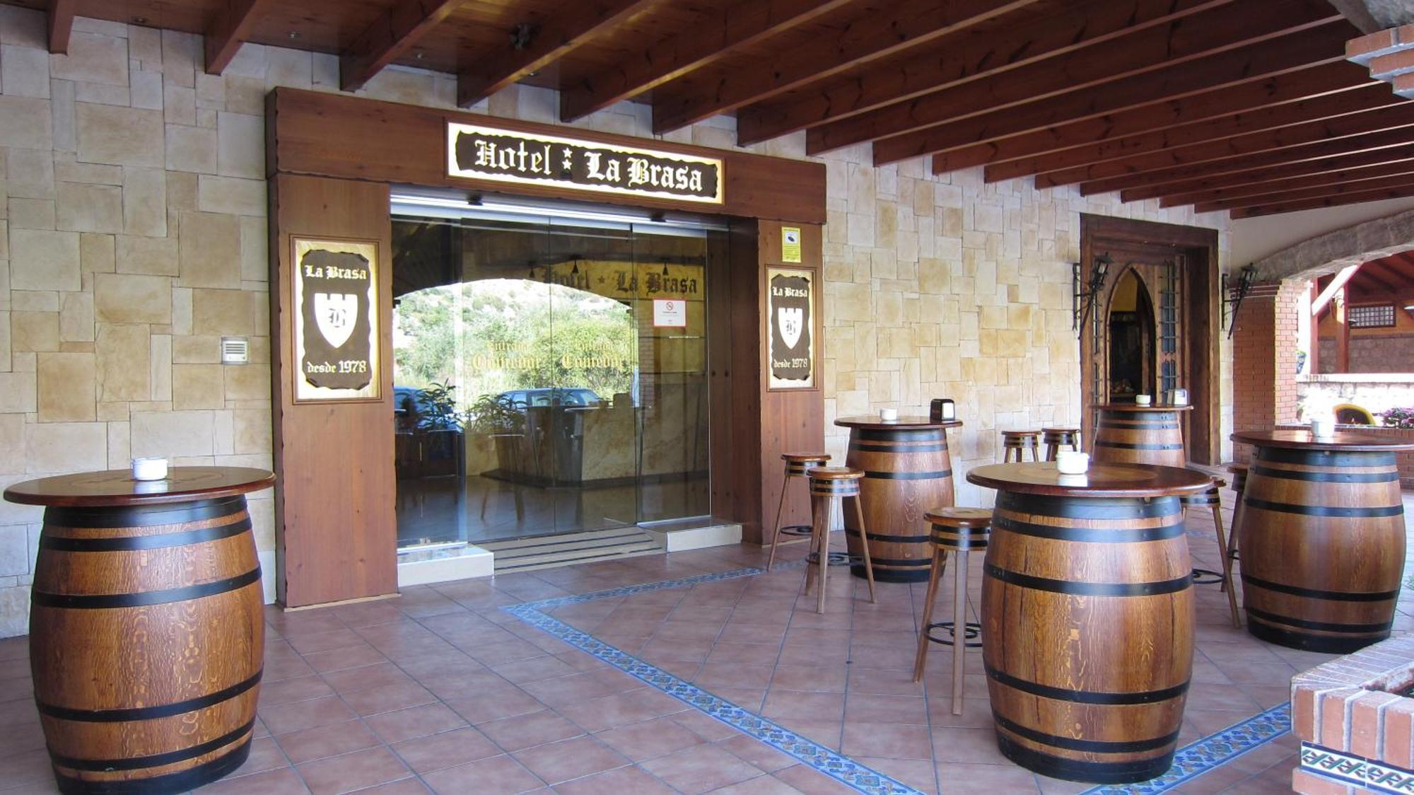 Hotel La Brasa Vélez de Benaudalla Exteriör bild