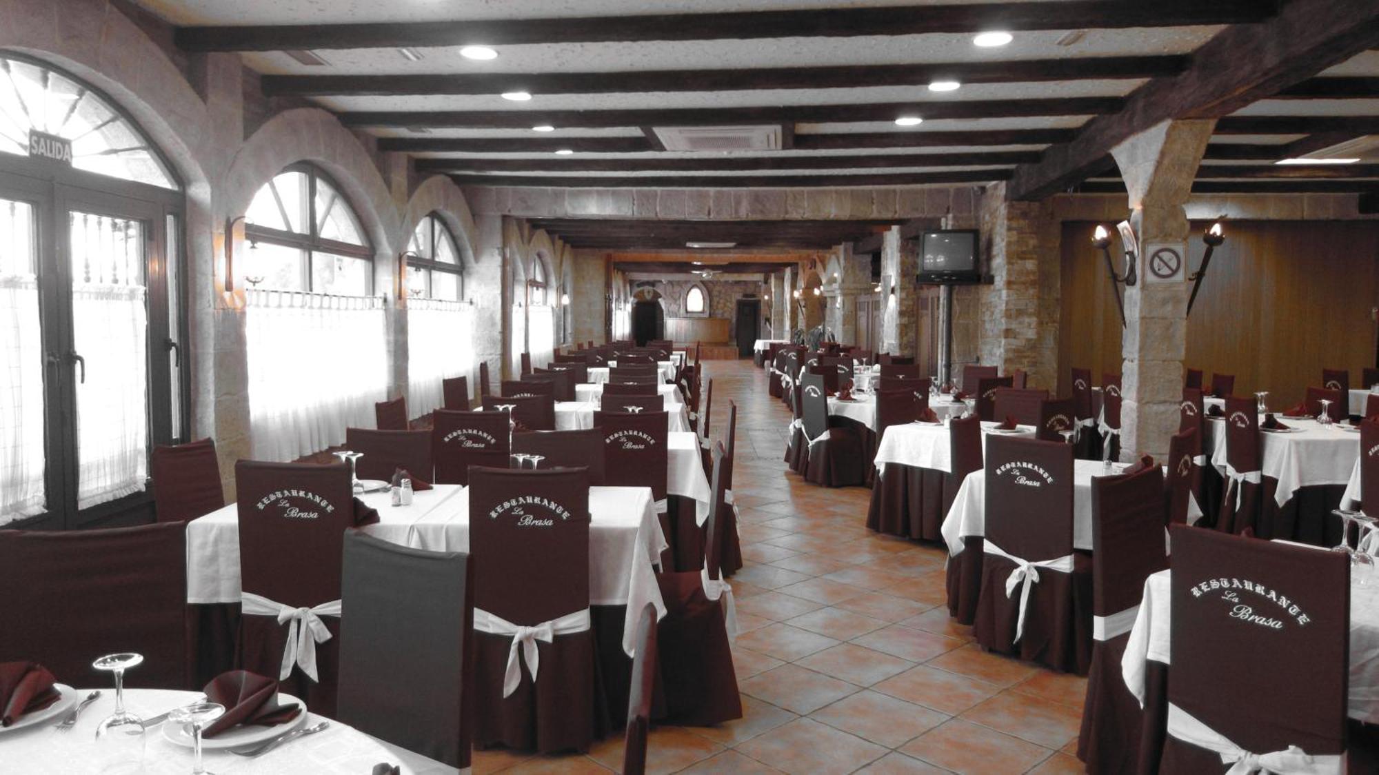 Hotel La Brasa Vélez de Benaudalla Exteriör bild