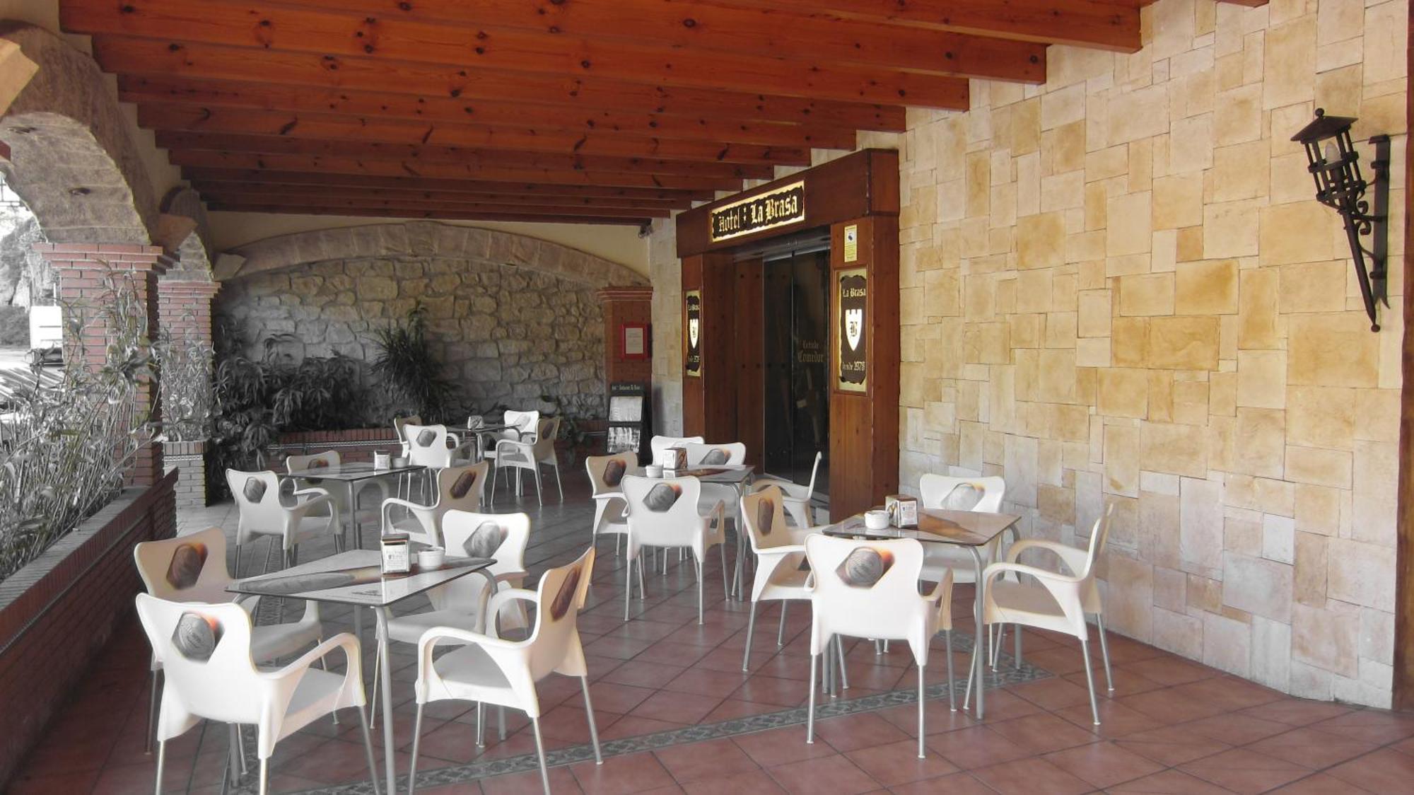 Hotel La Brasa Vélez de Benaudalla Exteriör bild